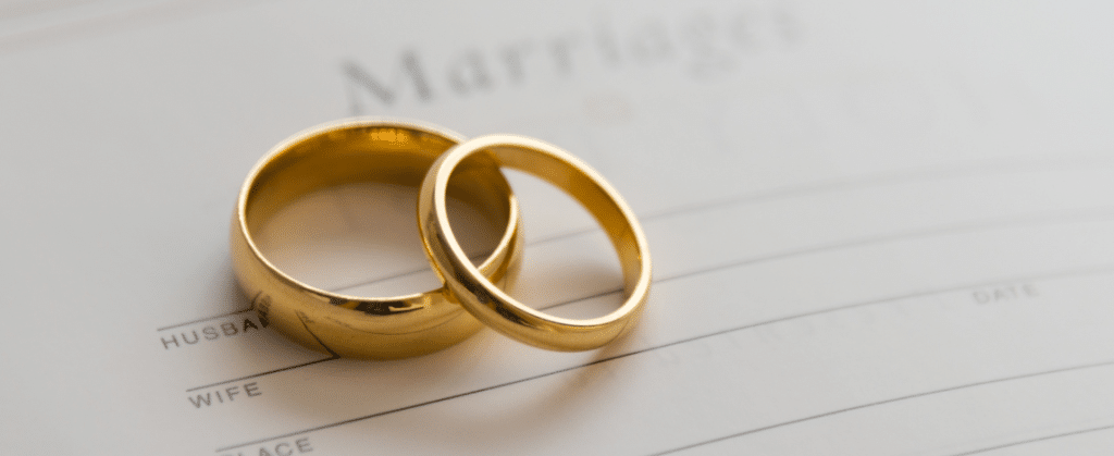 associé marié sans contrat de mariage régime matrimonial et société conjoint associé SARL divorce et parts sociales clause d’agrément statuts de société protection des associés droit des sociétés transmission d’entreprise
